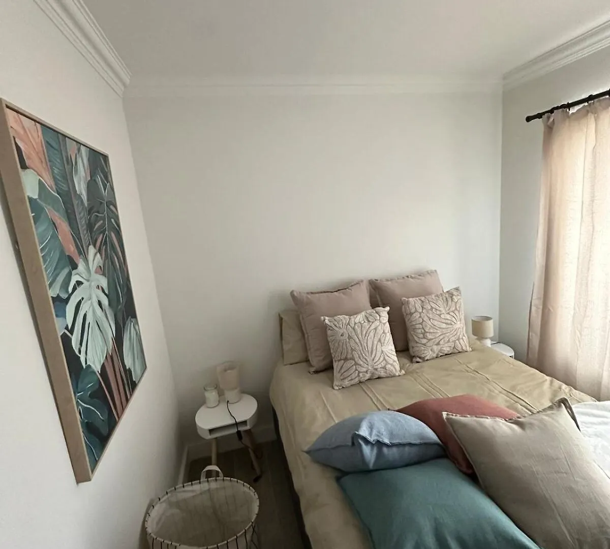 Spacious Beach Apartment With Sea & Ocean View Cape Town