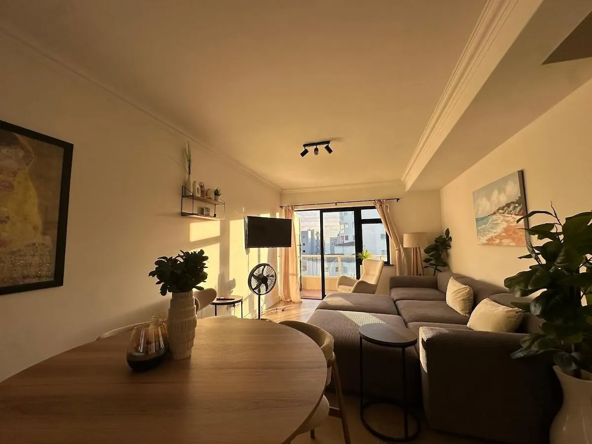 Spacious Beach Apartment With Sea & Ocean View Cape Town