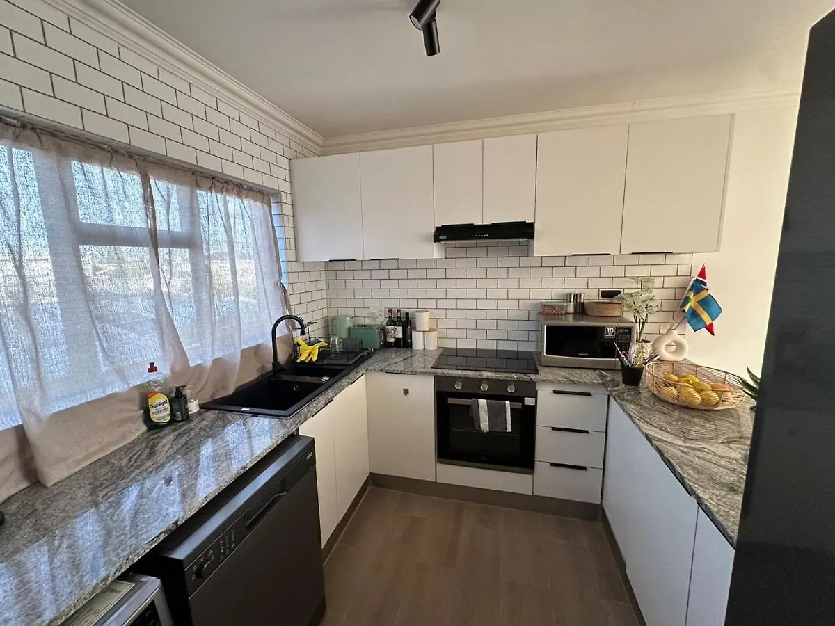 Spacious Beach Apartment With Sea & Ocean View Ciudad del Cabo