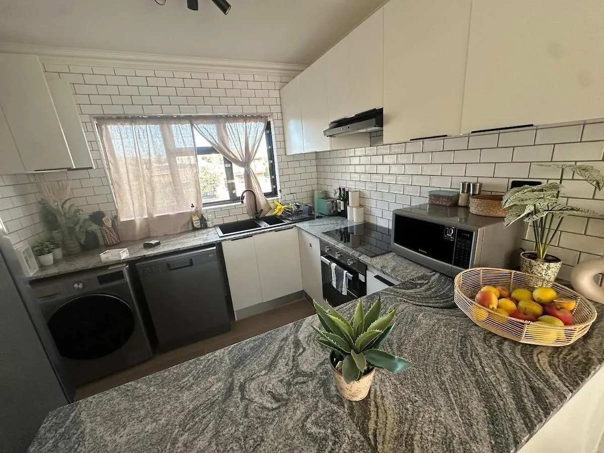 Spacious Beach Apartment With Sea & Ocean View Ciudad del Cabo Sudáfrica