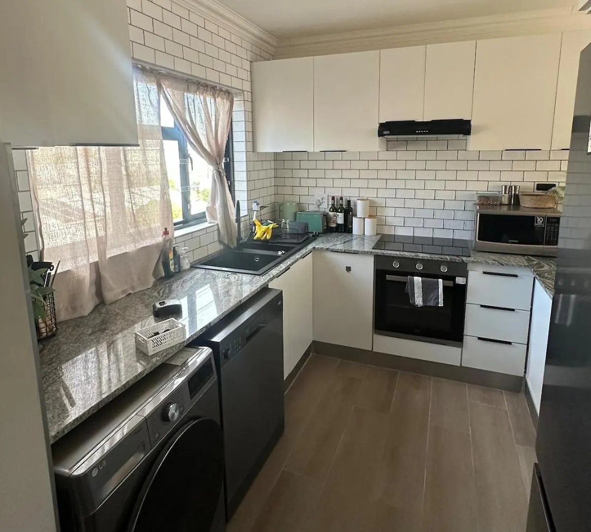 Spacious Beach Apartment With Sea & Ocean View Ciudad del Cabo 0*,  Sudáfrica